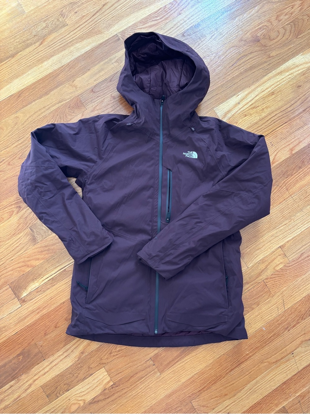 The North Face Women’s Hooded Ski Jacket — Deep Plum
